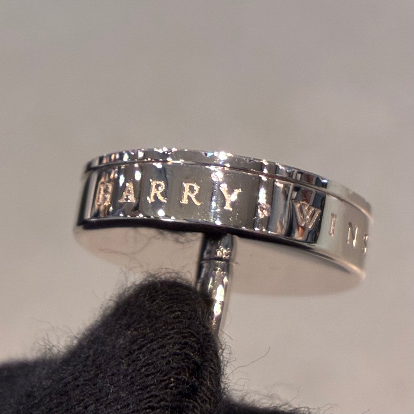 Harry Winston Ocean Cufflinks 18KWG