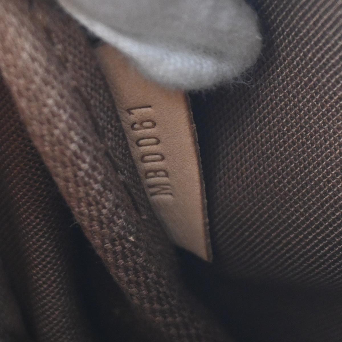 Louis Vuitton Monogram Saumur 30 Messenger Shoulder Bag M42256