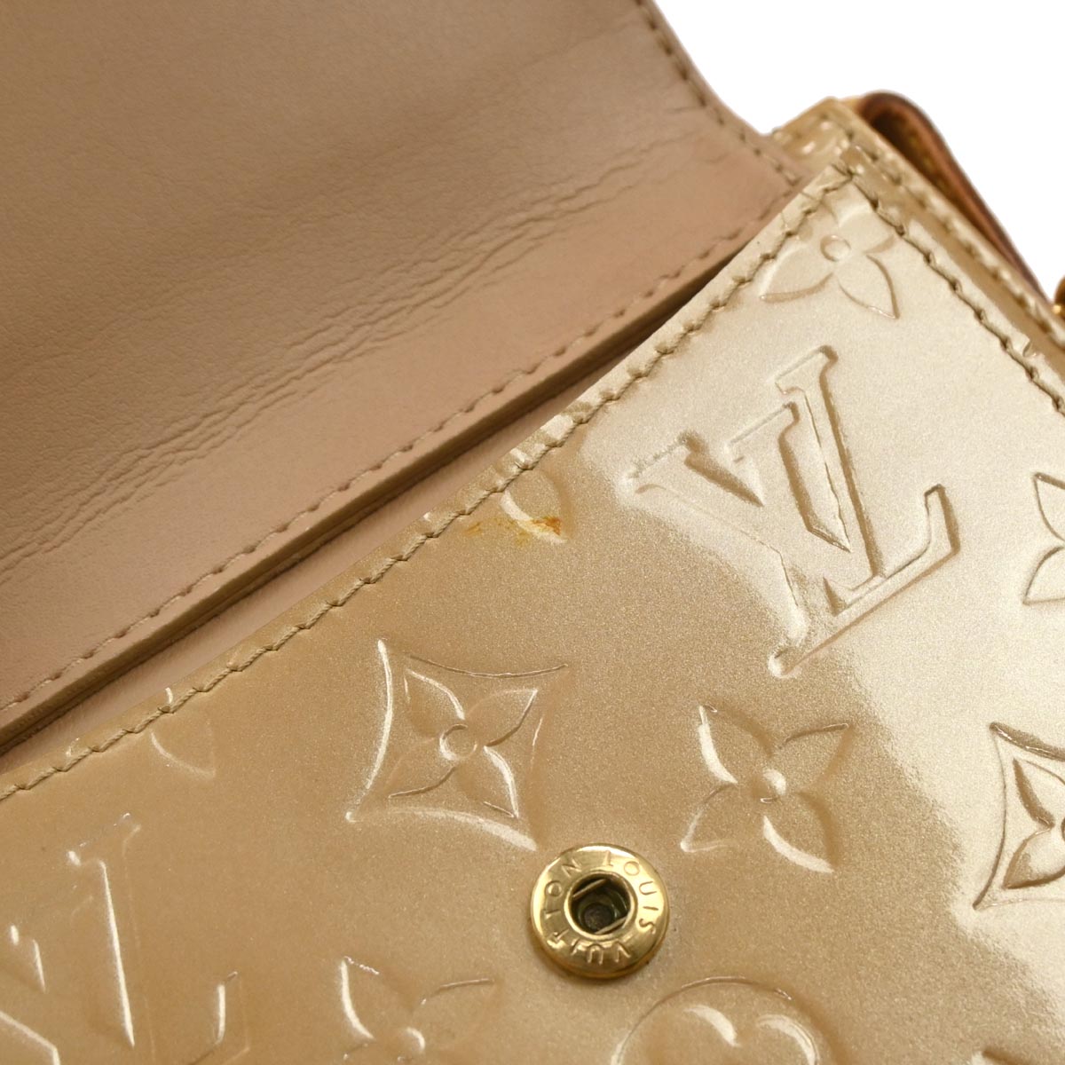 Louis Vuitton Beige Monogram Vernis Motte Shoulder Bag M91136