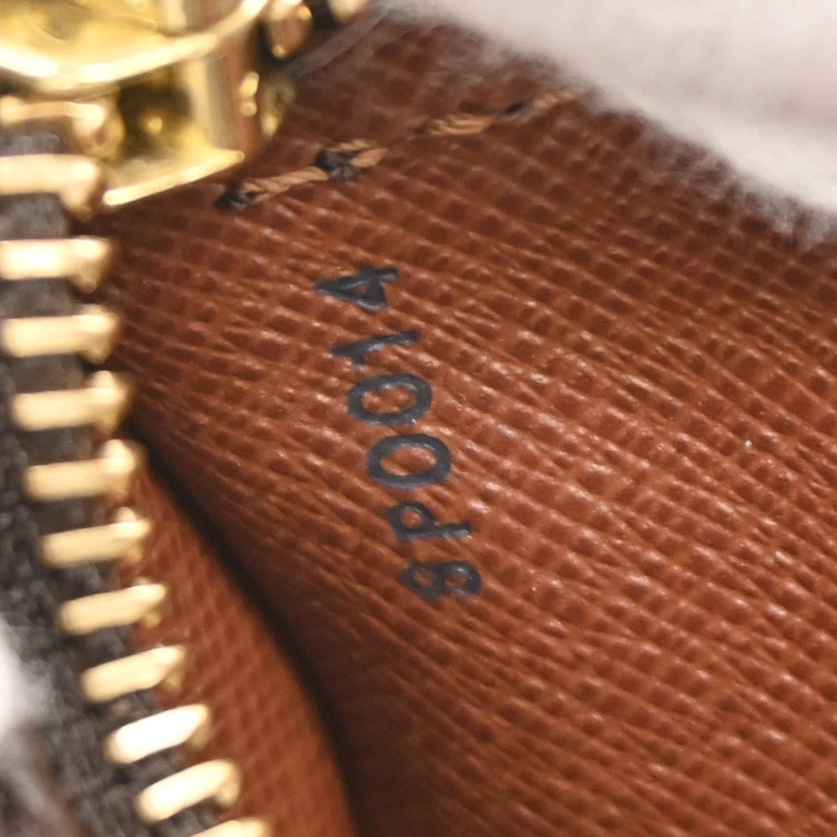 Louis Vuitton Monogram Papillon 30 Handbag M51385