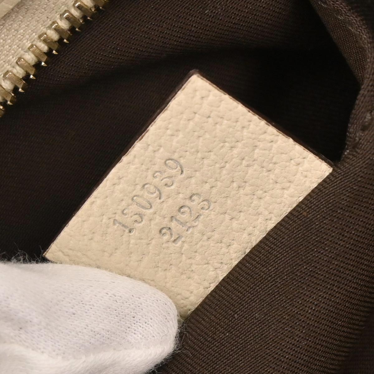 Gucci Ivory Beige Abbey D-ring GG Handbag