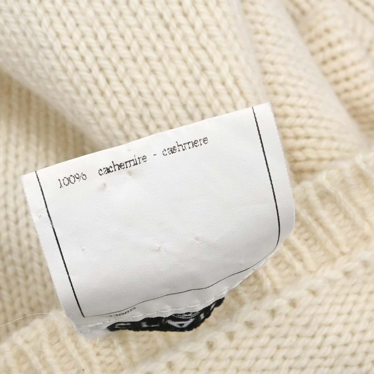 Chanel 1995 Camellia Sweater Knit Top White #38