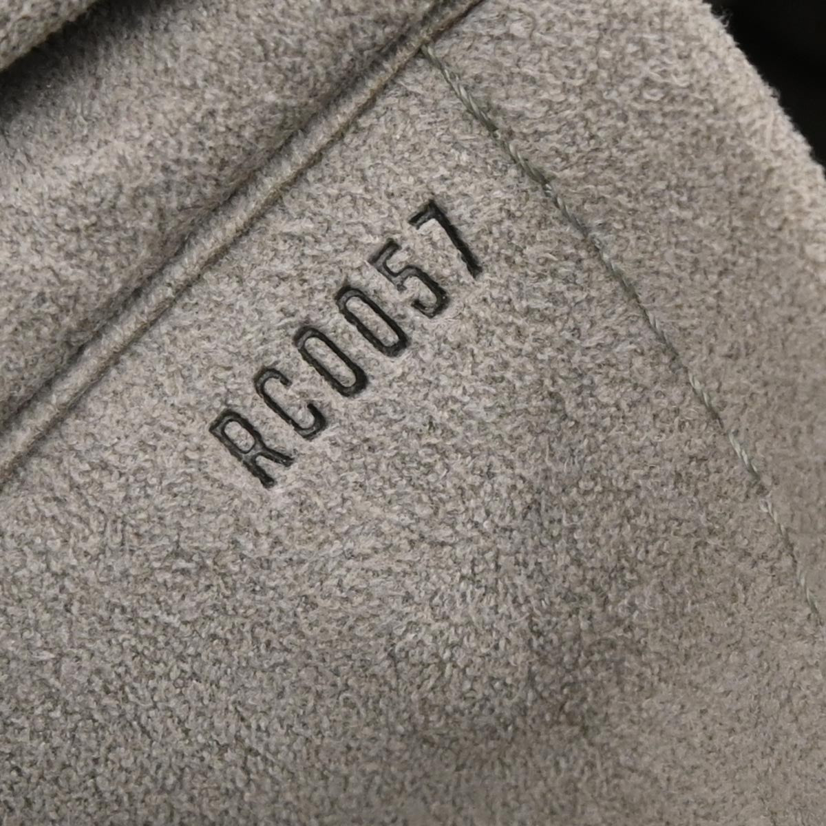 Louis Vuitton 2007 Gray Monogram Olympe Nimbus PM Hobo Handbag M95476