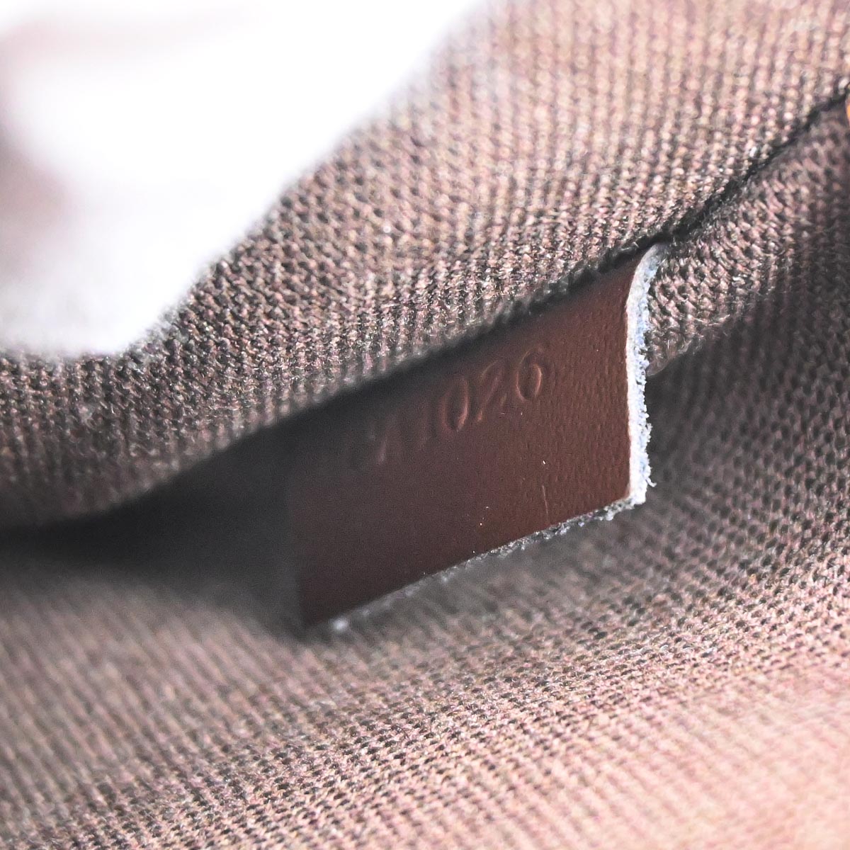 Louis Vuitton 2006 Damier Pochette Gange Body Bum Bag N48048