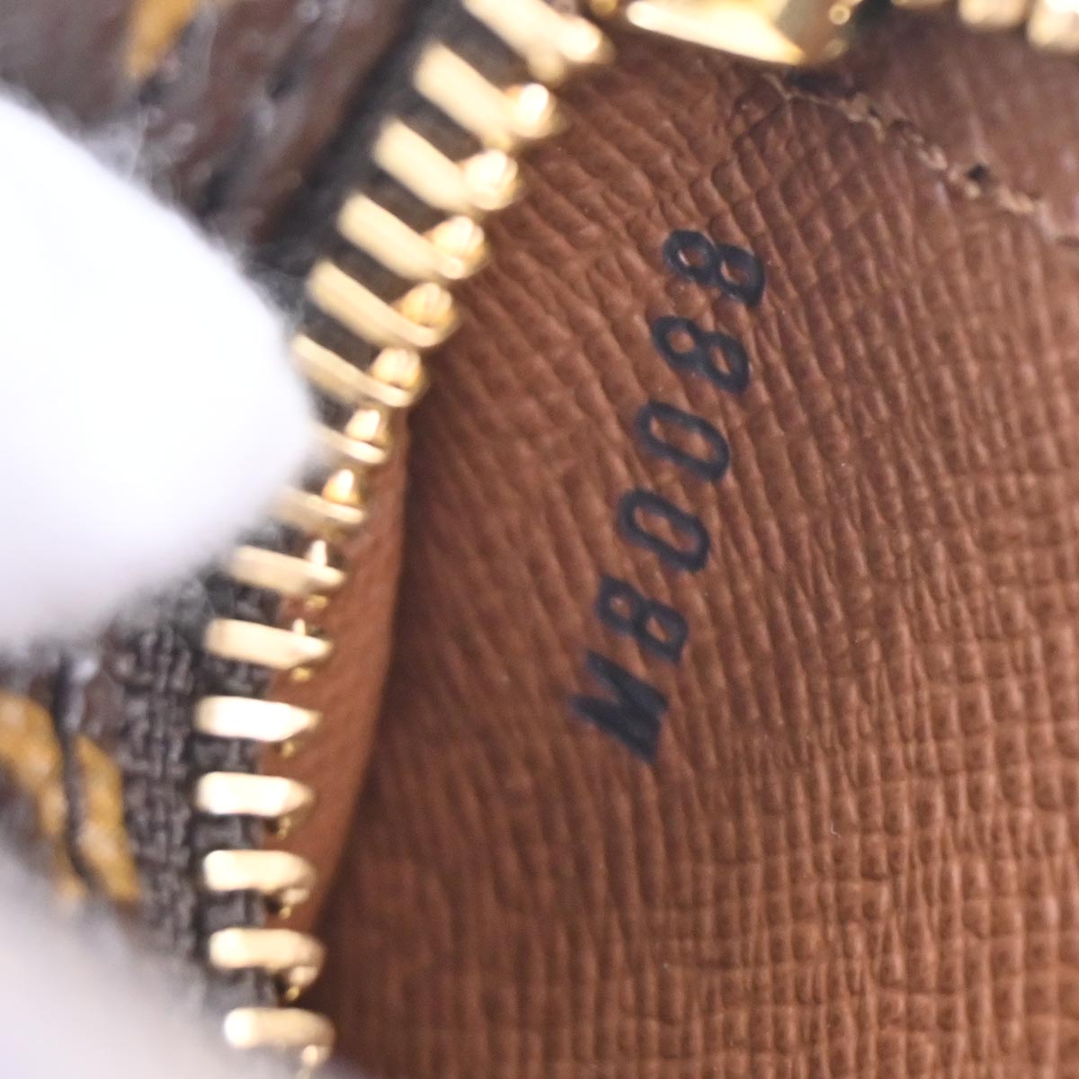 Louis Vuitton Monogram Papillon 26 Handbag M51386