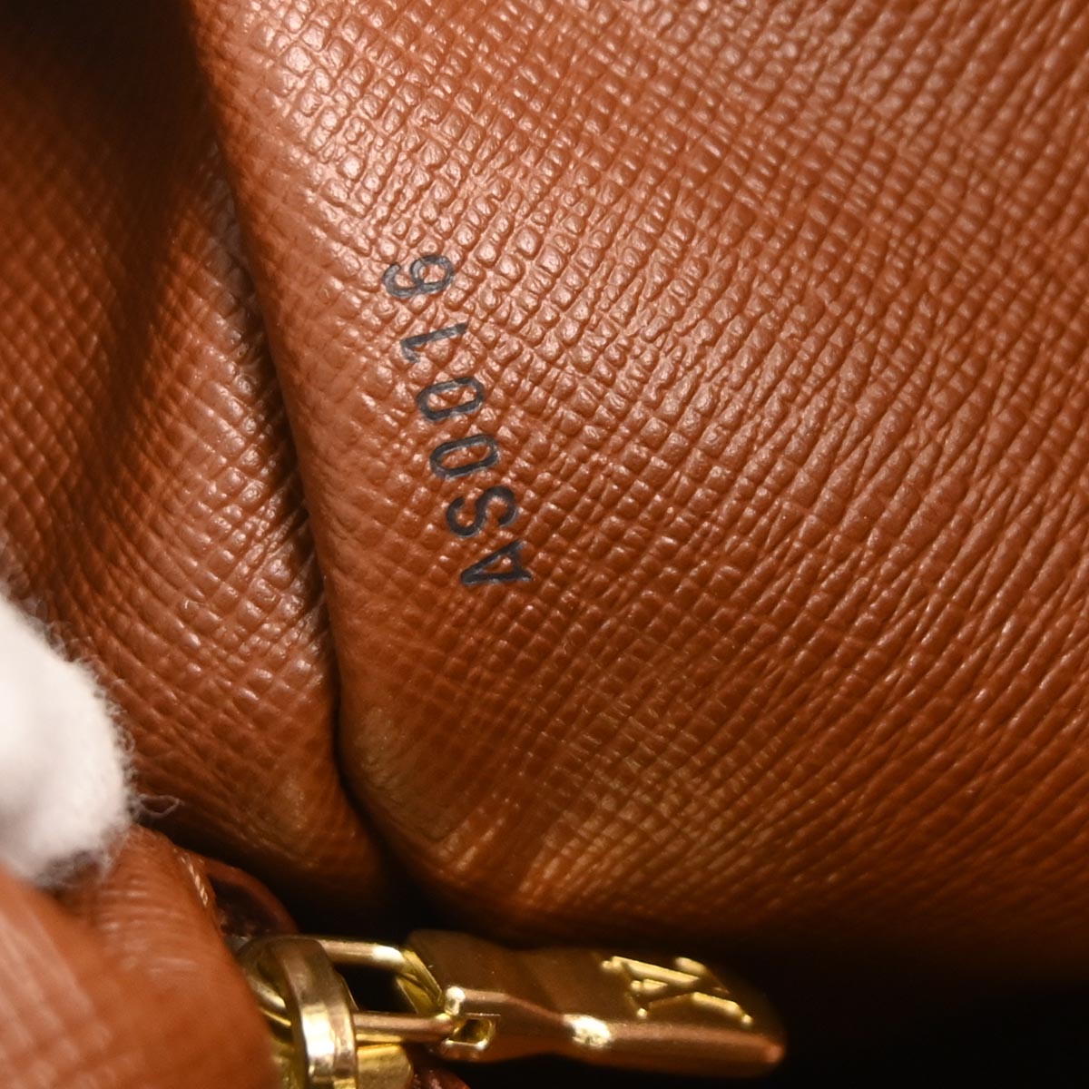 Louis Vuitton Monogram Boulogne 30 Shoulder Bag M51265