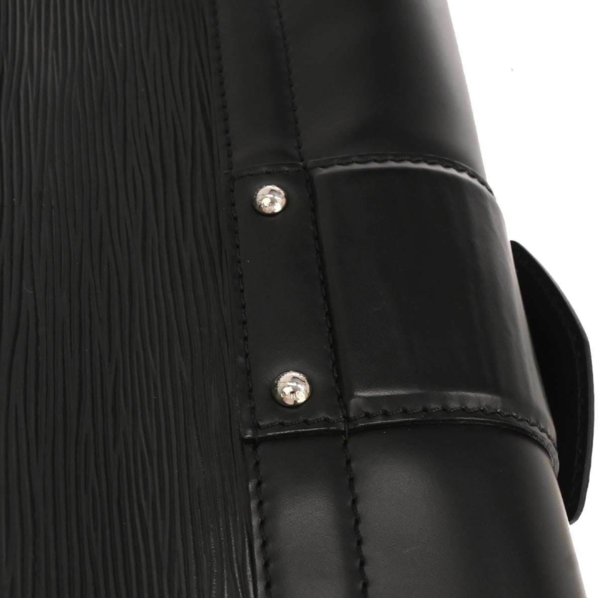 Louis Vuitton Black Epi Pochette Montaigne Handbag M59292