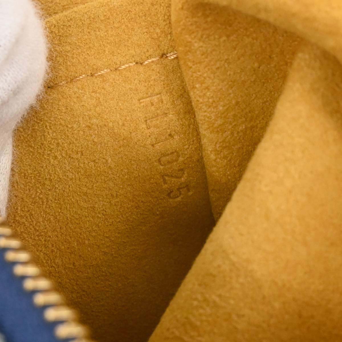 Louis Vuitton 2005 Monogram Denim Baggy GM Shoulder Bag M95048