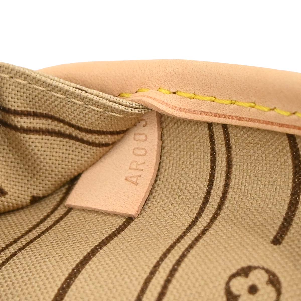 Louis Vuitton Monogram Neverfull MM Shoulder Tote Bag M40156