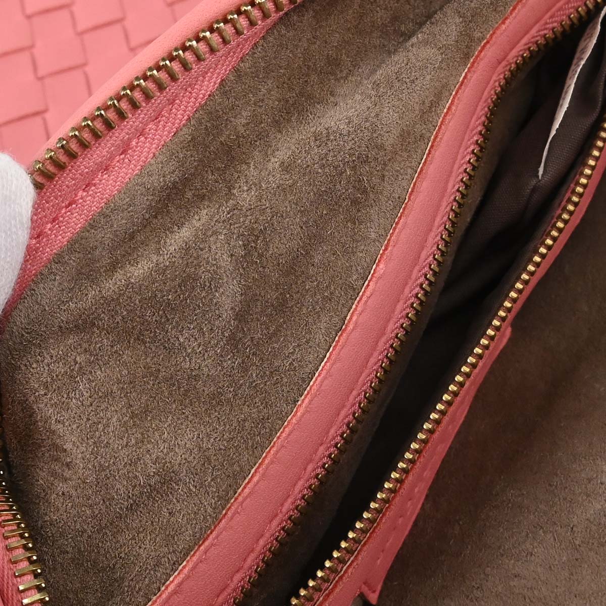 Bottega Veneta Pink Lambskin Intrecciato Hobo Handbag