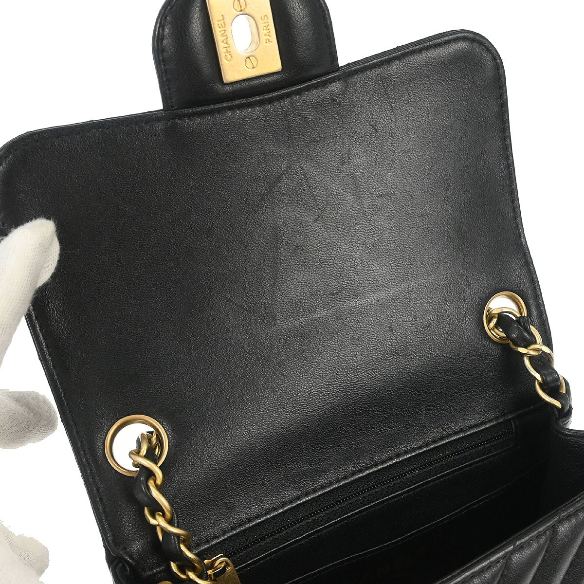 Chanel 2019 Black Lambskin Chevron Mini Classic Square Flap Shoulder Bag 17