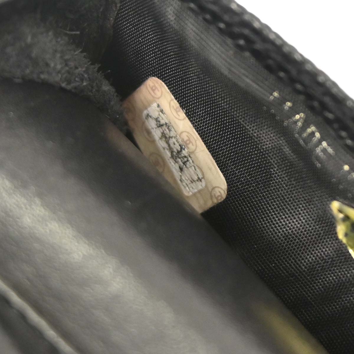 Chanel Black Caviar Skin Chain Shoulder Bag Pochette Phone Case