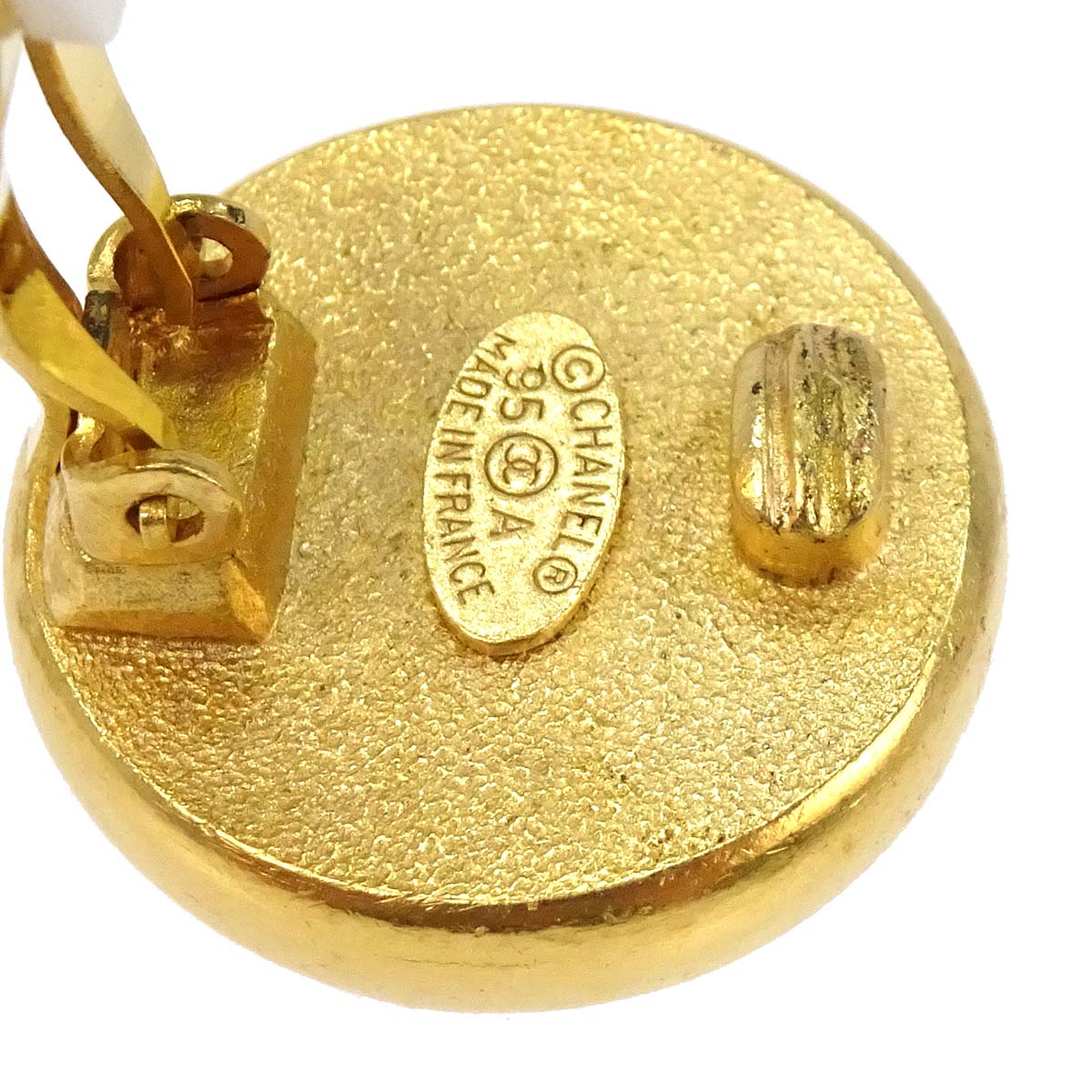 Chanel Costume Pearl Button Clip-On Earrings Gold 95A