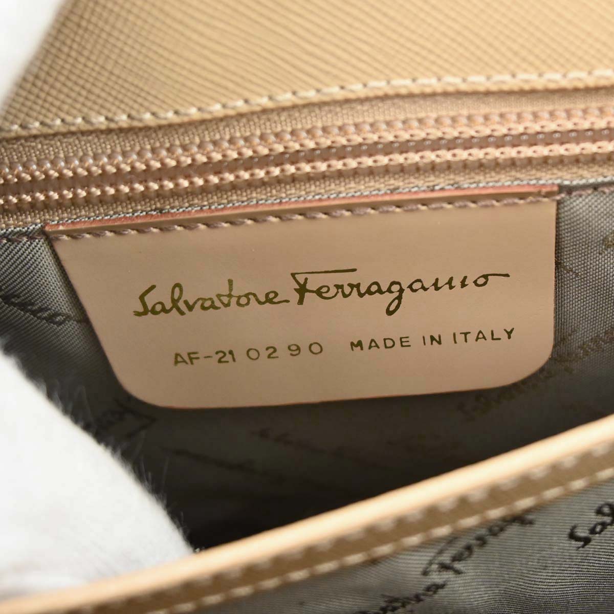 Salvatore Ferragamo Beige Gancini 2way Shoulder Handbag