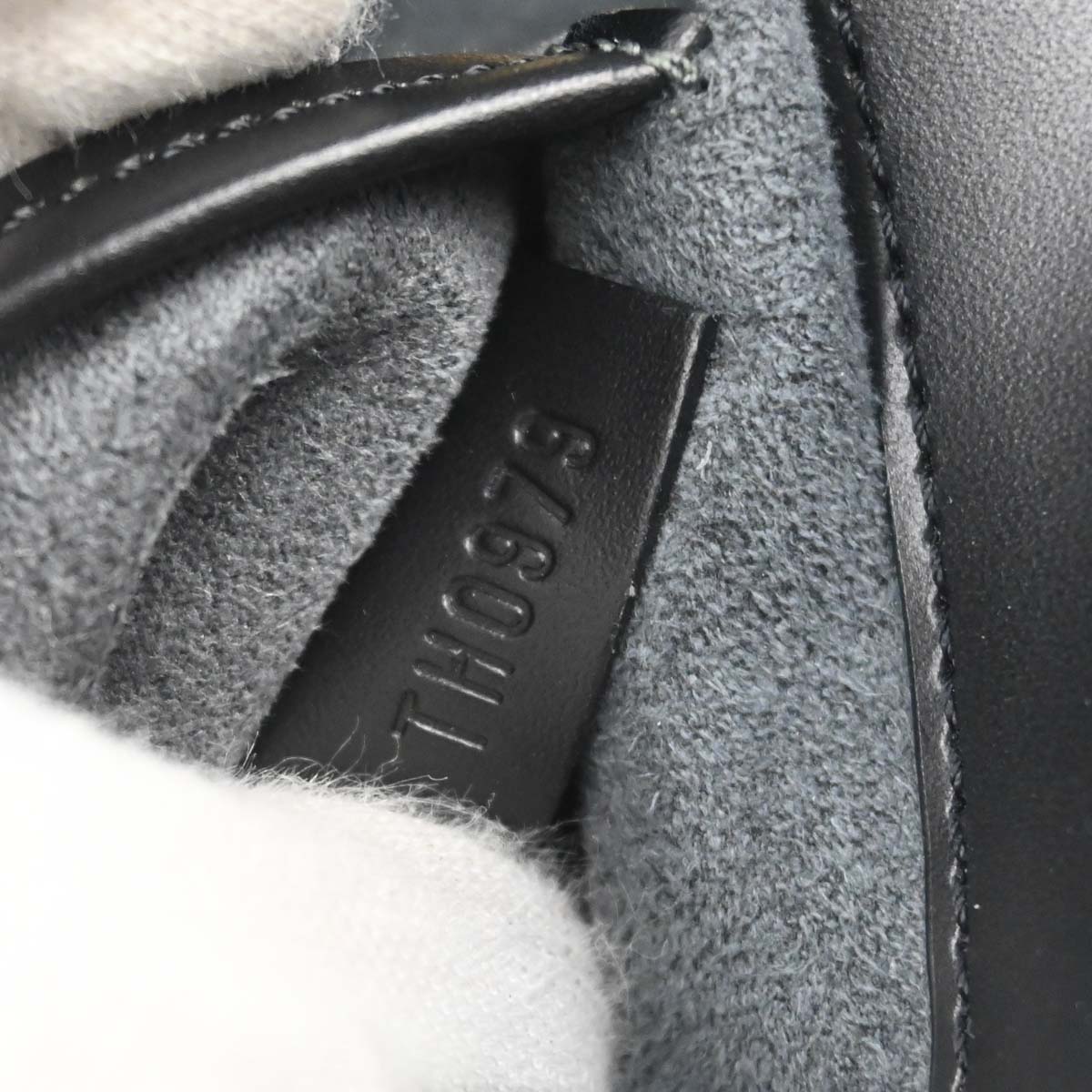 Louis Vuitton Black Epi Reverie Shoulder Bag M52162