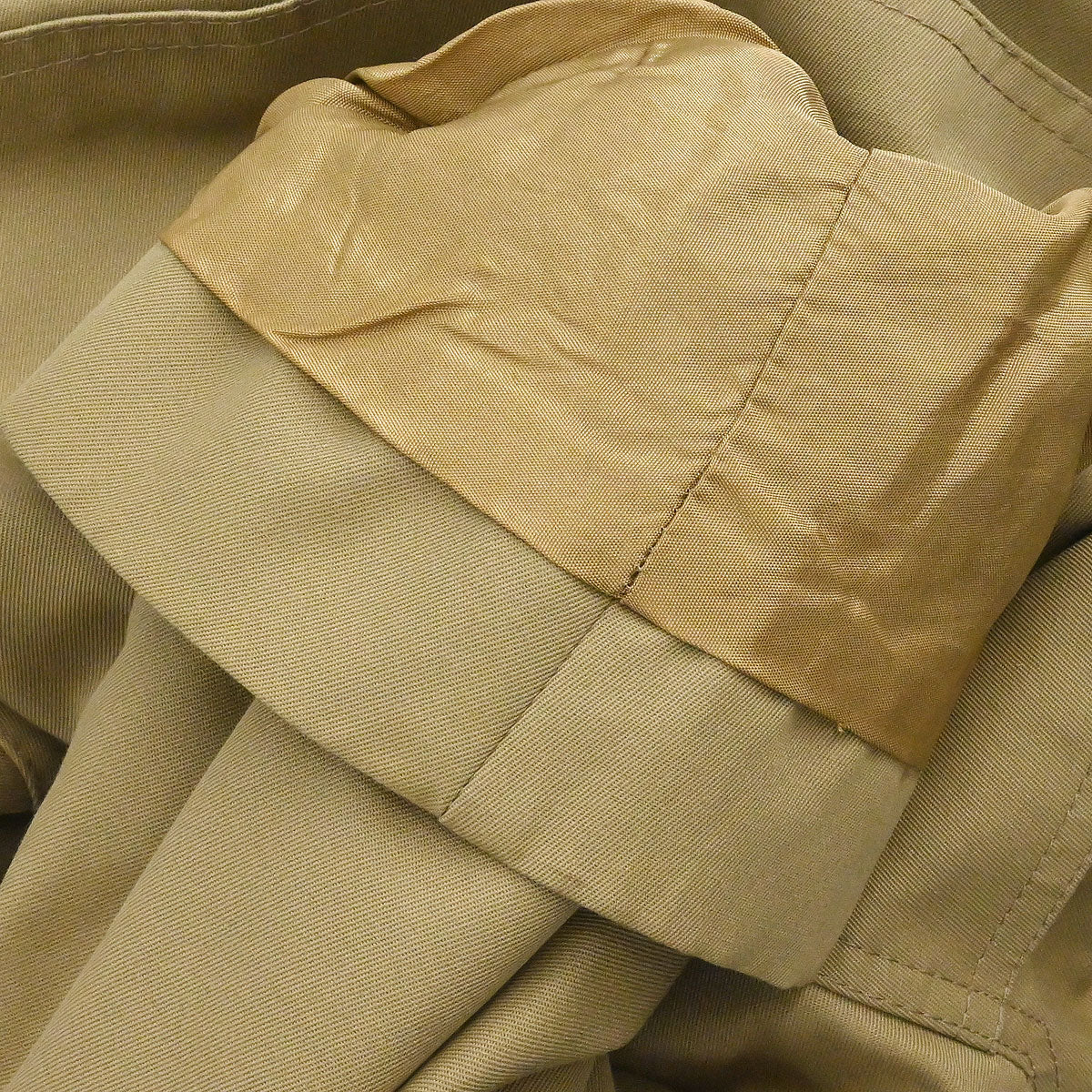 Yves Saint Laurent Trench Coat Beige
