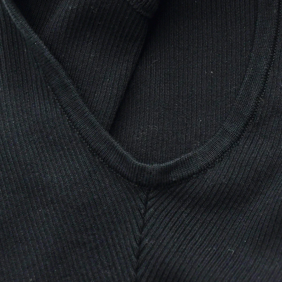 Chanel Spring 1995 Cropped Sleeveless Top #38