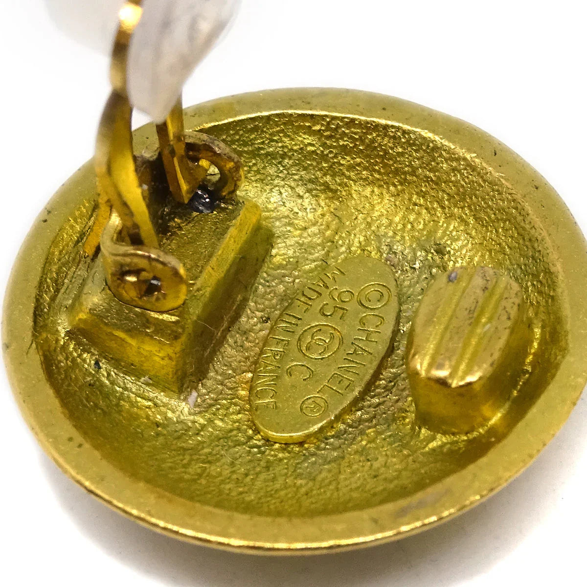 Chanel Gold Button Earrings Clip-On 95C