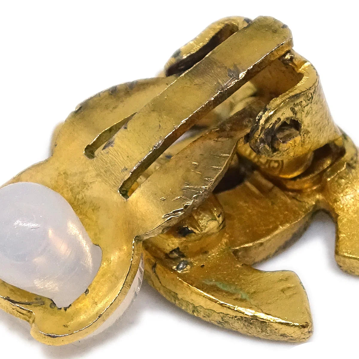 Chanel Gold CC Earrings Clip-On 99A