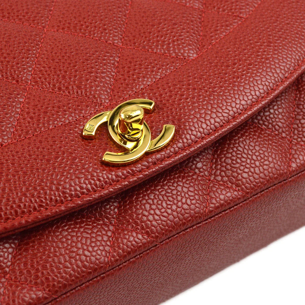 Chanel 1994-1996 Caviar Medium Diana Shoulder Bag