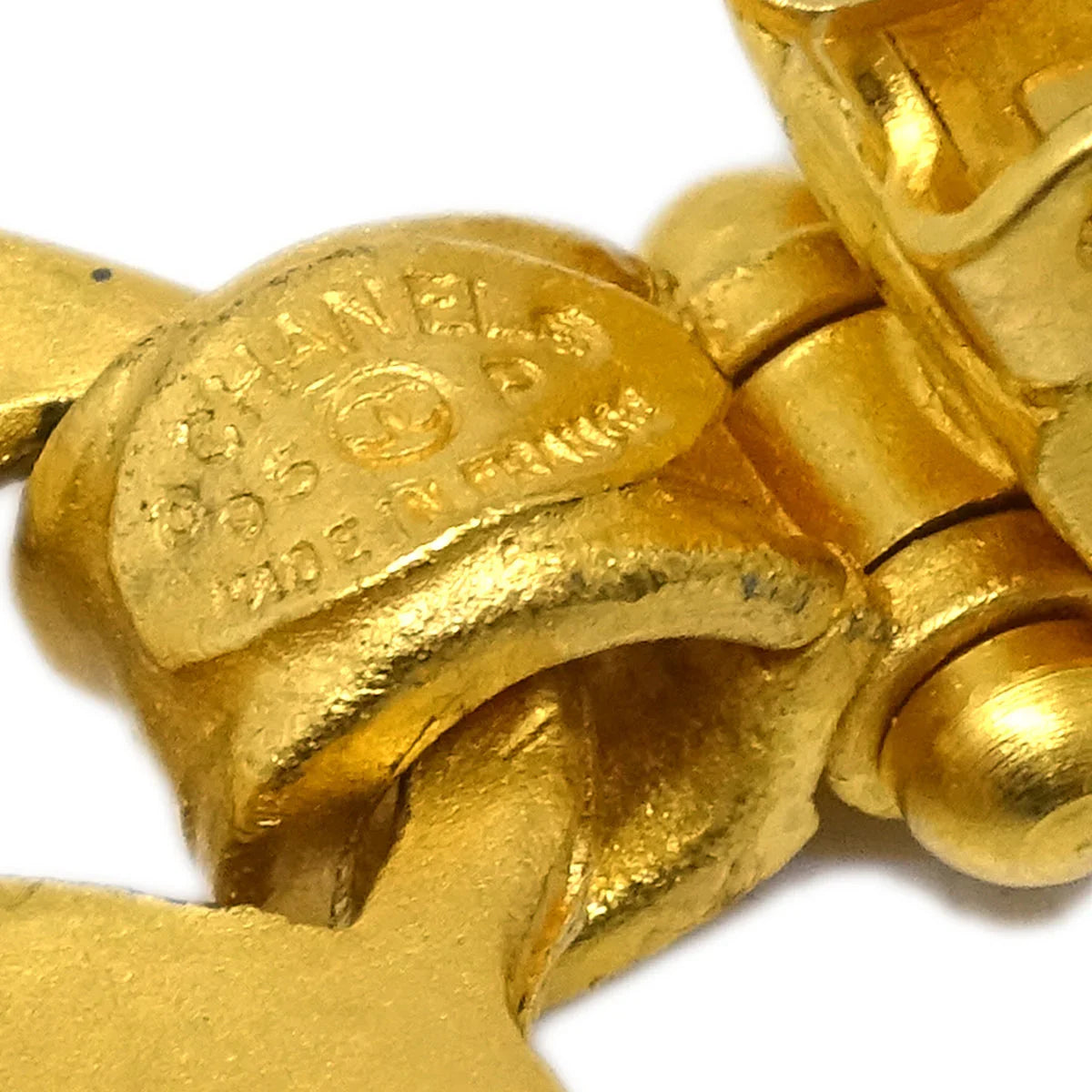 Chanel Dangle Heart Earrings Gold Clip-On 95P