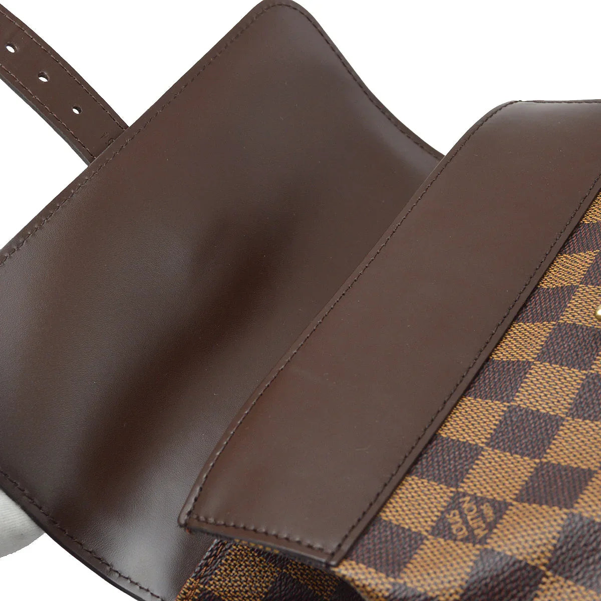 Louis Vuitton 2004 Damier Soho Backpack N51132