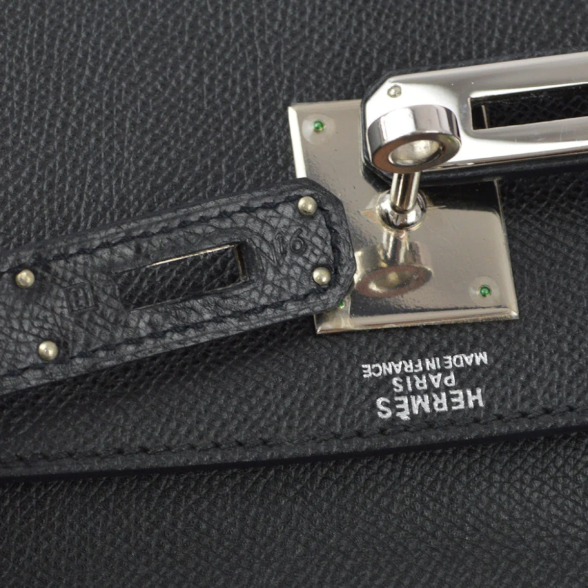 Hermes 2004 Black Epsom Kelly 32 Retourne