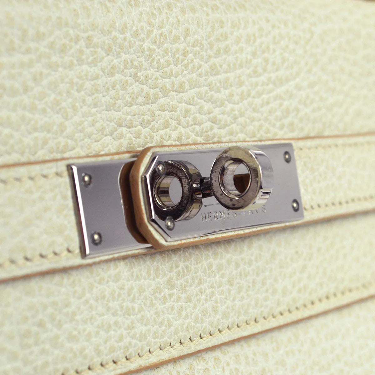 Hermes 2001 Ivory Buffalo Kelly 32 Retourne 2way Shoulder Handbag