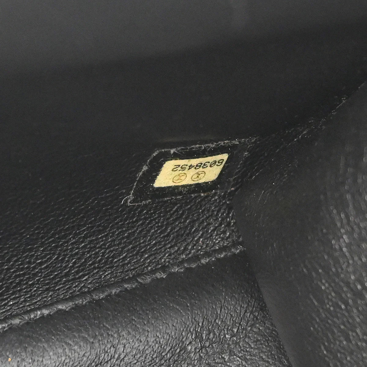 Chanel 2000-2001 Black Caviar Straight Flap Chain Handbag