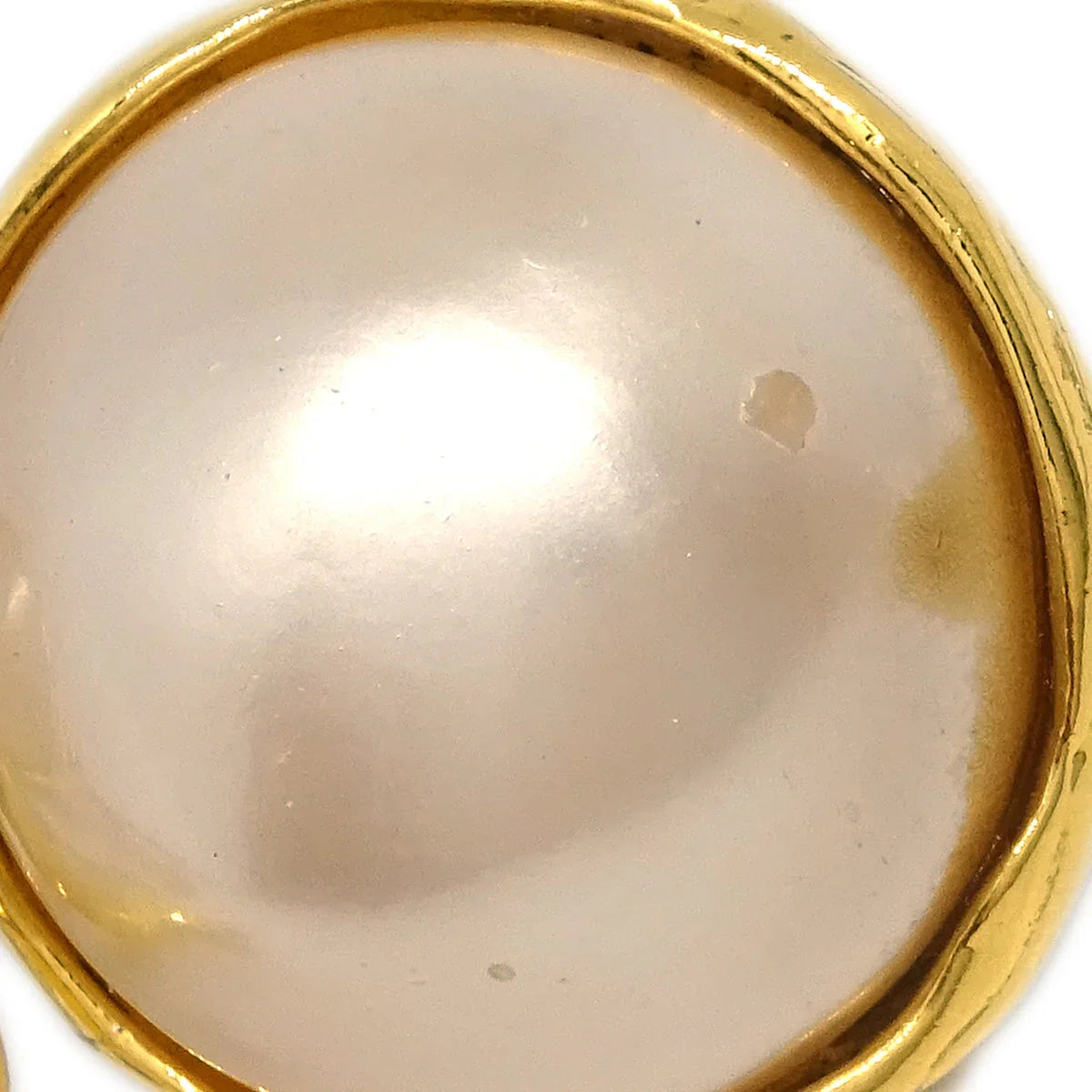 Chanel Gold Costume Pearl Dangle Earrings Clip-On 93A