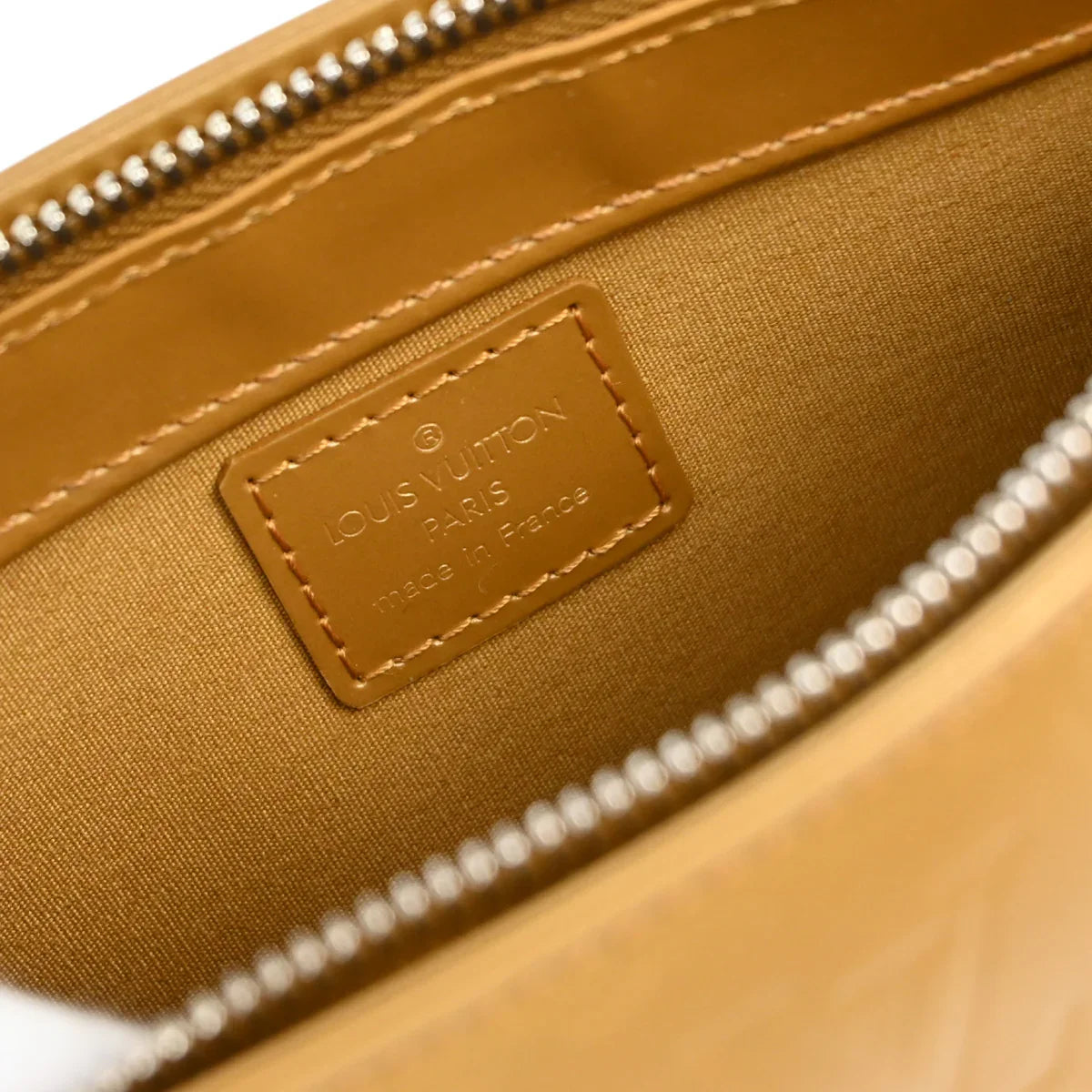 Louis Vuitton 2003 Beige Monogram Mat Fowler Handbag M55147