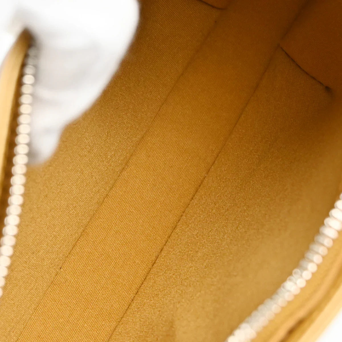 Louis Vuitton 2003 Beige Monogram Mat Fowler Handbag M55147