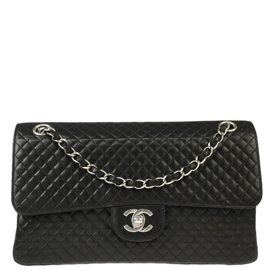 Chanel 1994-1996 Black Lambskin Small Diamond Classic Flap Medium Shoulder Bag