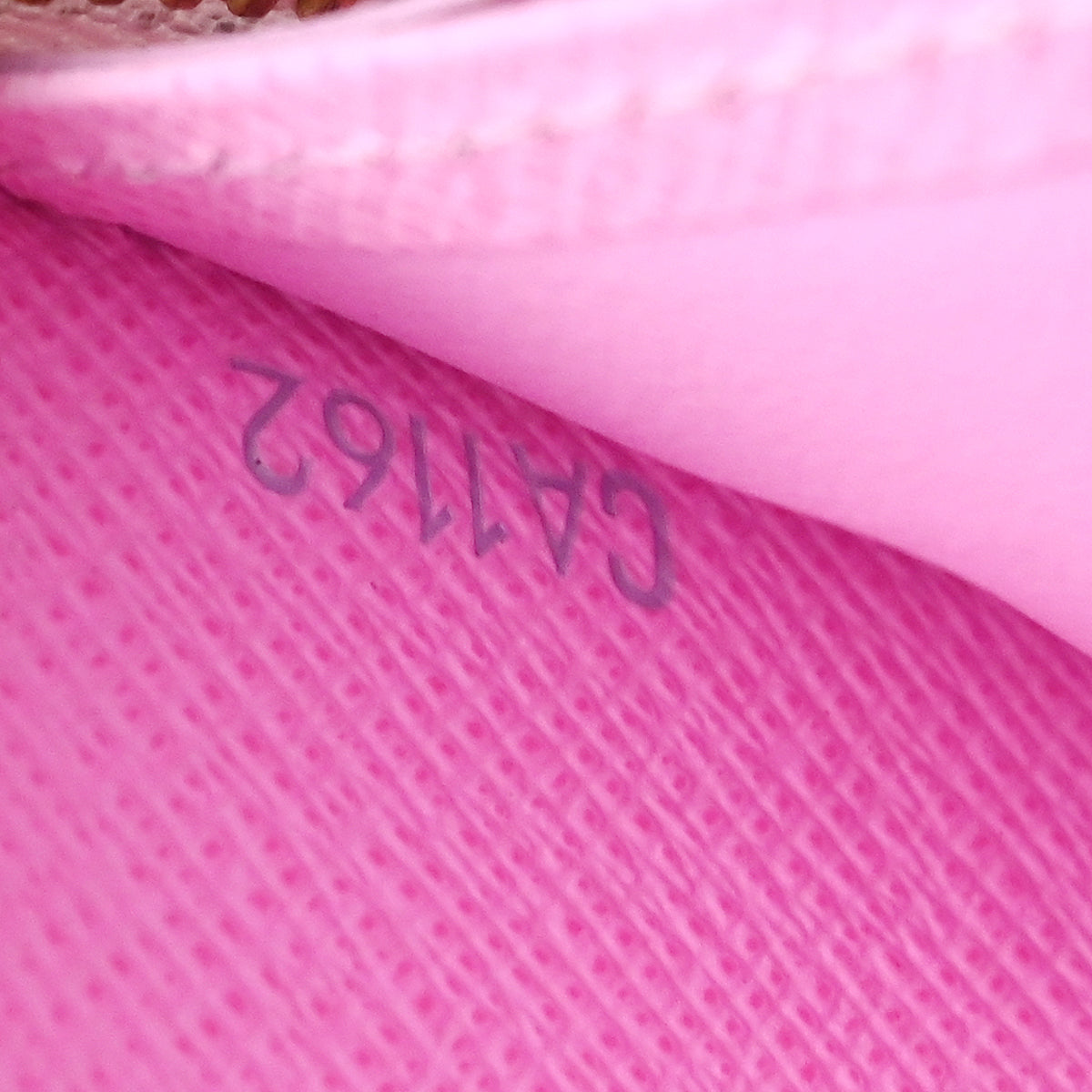 Louis Vuitton 2012 White Multicolor Zippy Wallet M60241