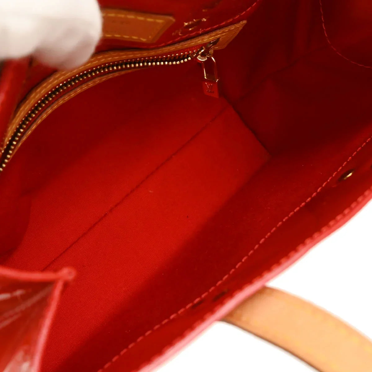 Louis Vuitton 2002 Red Vernis Reade PM Tote Handbag M91088
