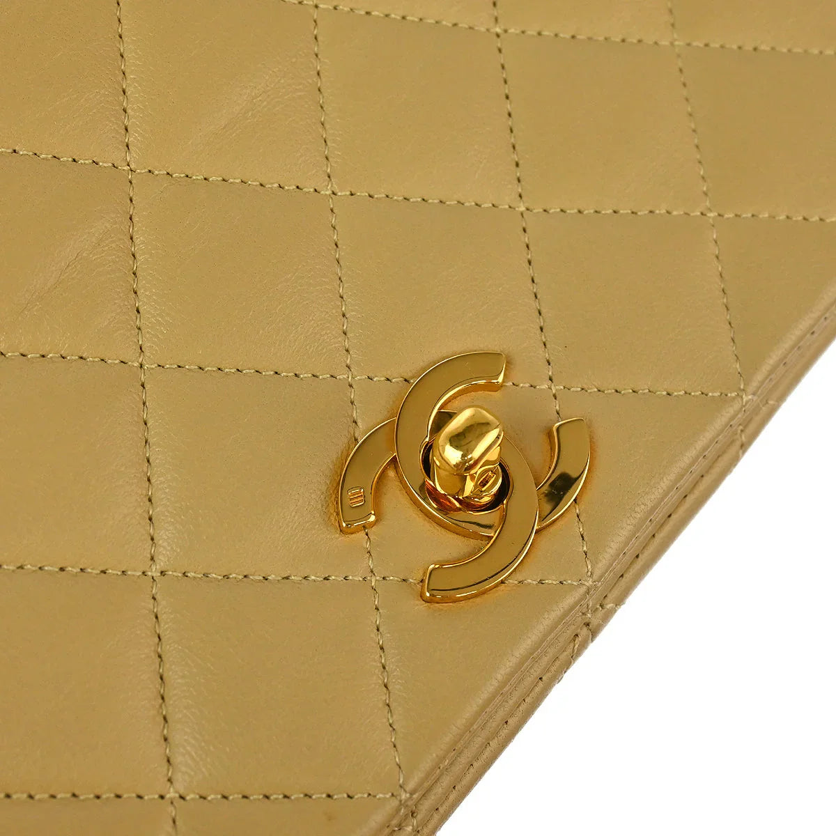Chanel 1989-1991 Beige Lambskin Turnlock Small Full Flap Shoulder Bag