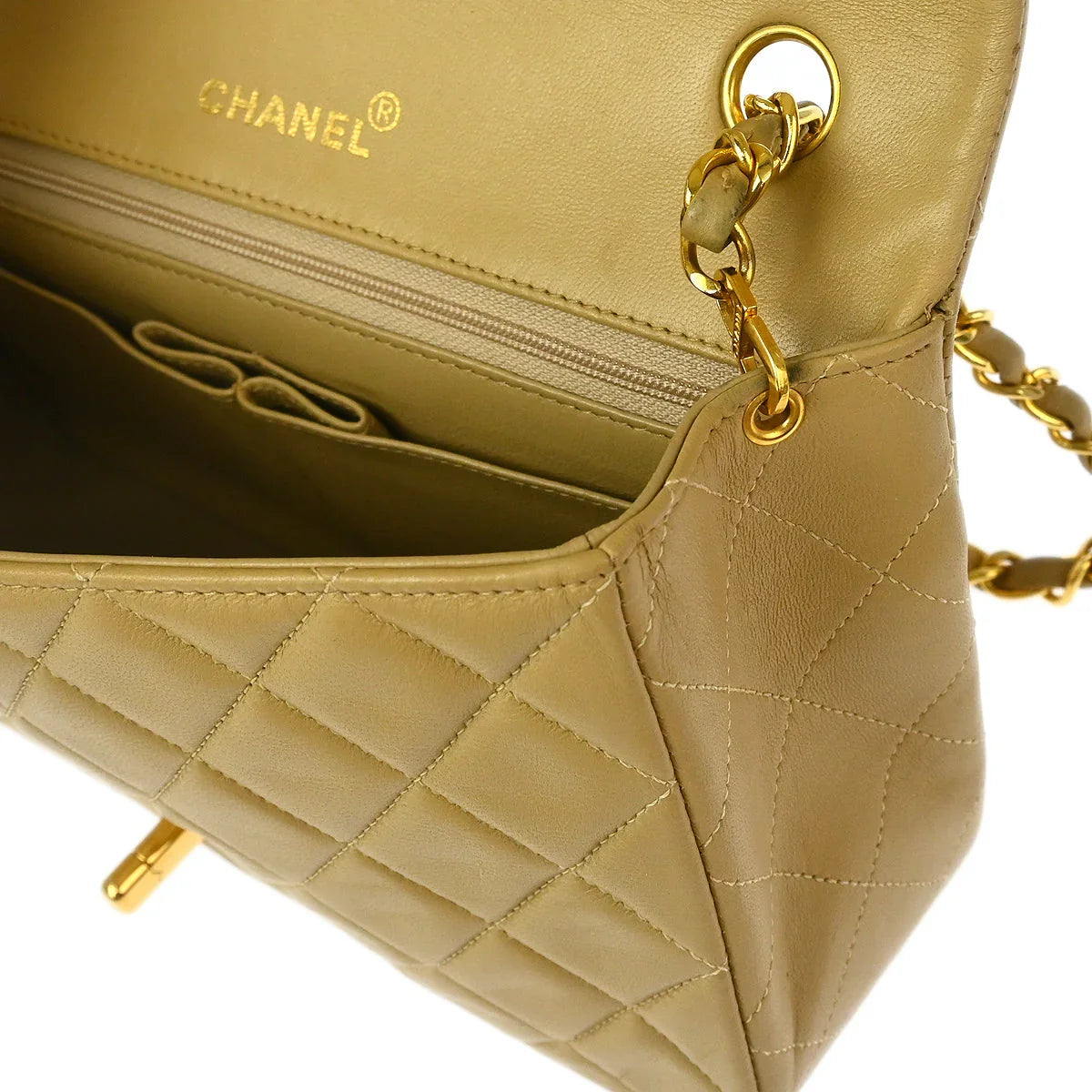 Chanel 1989-1991 Beige Lambskin Turnlock Small Full Flap Shoulder Bag