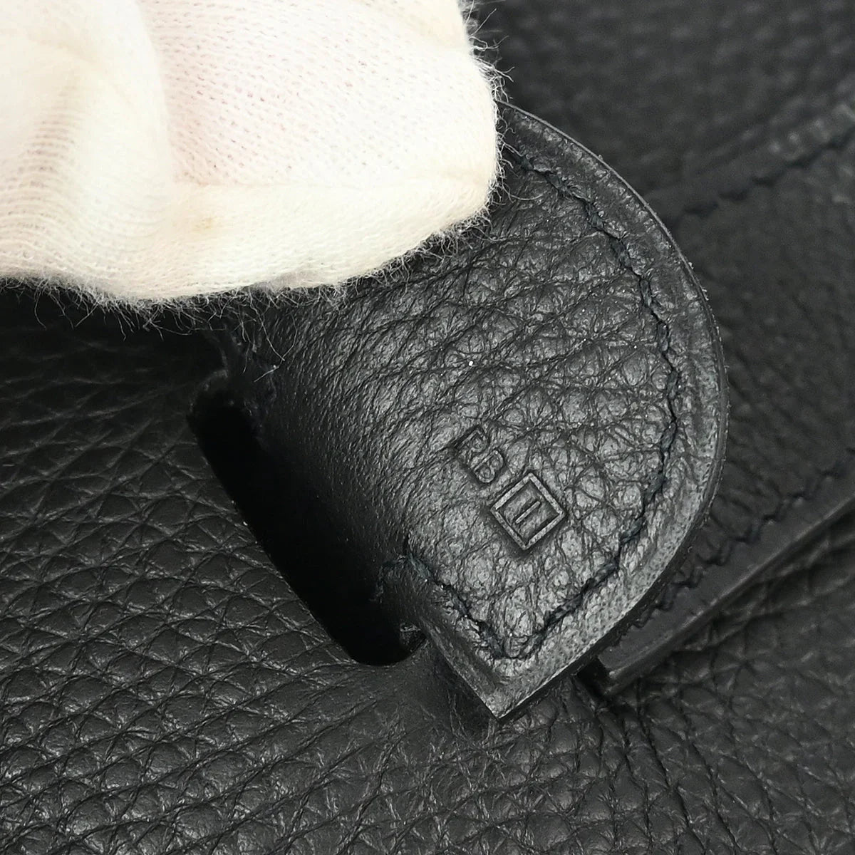 Hermes 2005 Black Togo Evelyne 2 41 TGM Shoulder Bag