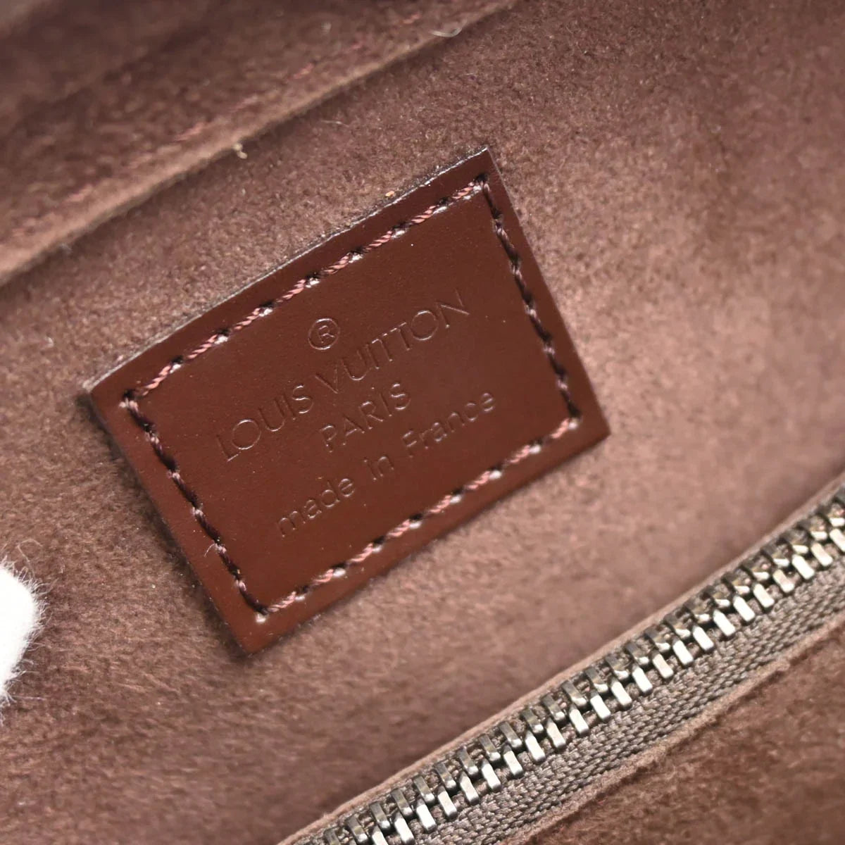 Louis Vuitton 2002 Brown Epi Pont Neuf Handbag M5205D