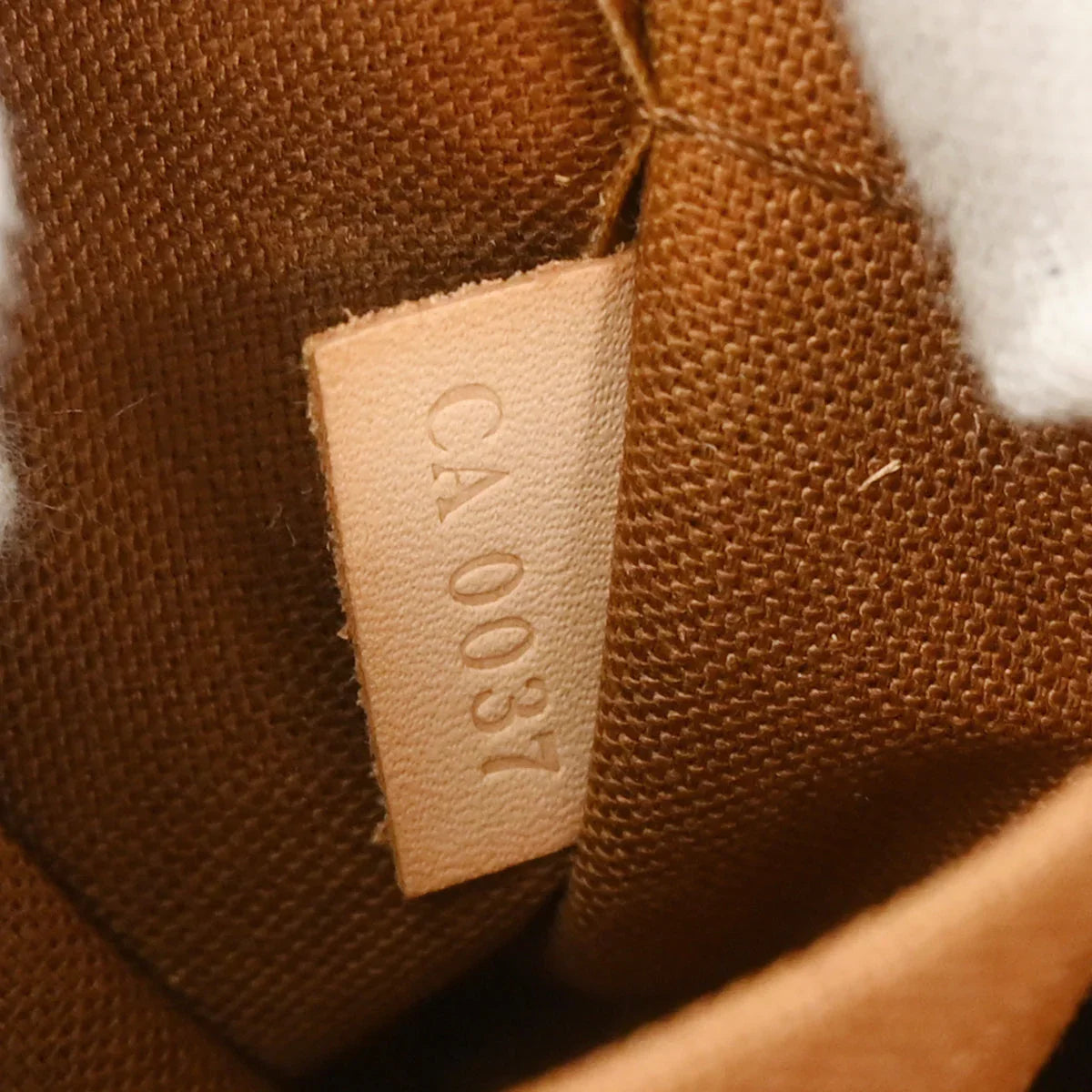 Louis Vuitton 2007 Monogram Rivet Pochette Accessoires Handbag M40141