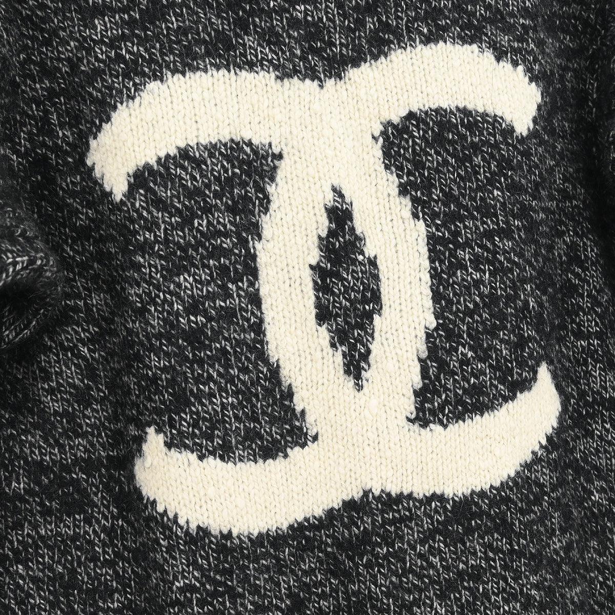 Chanel 1996 Sweater Gray #42
