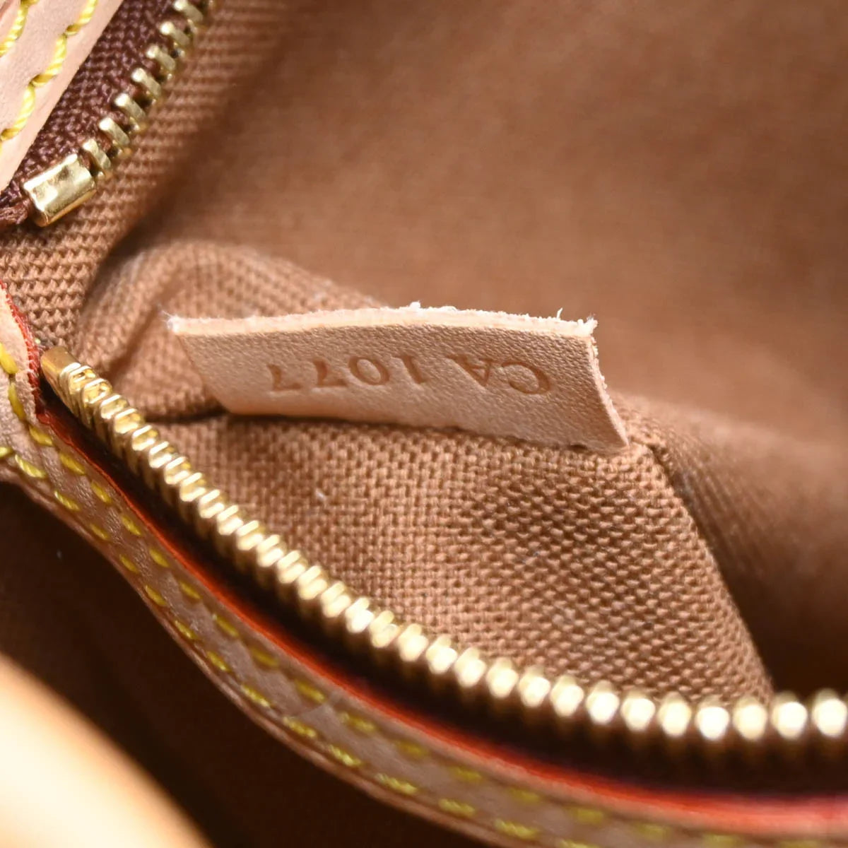 Louis Vuitton 2007 Monogram Batignolles Horizontal Tote Handbag M51154