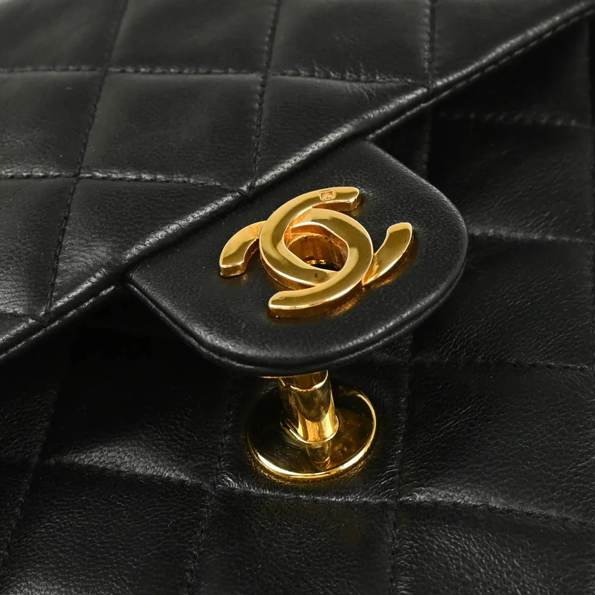 Chanel 1991-1994 Black Lambskin Classic Square Flap Shoulder Bag 20