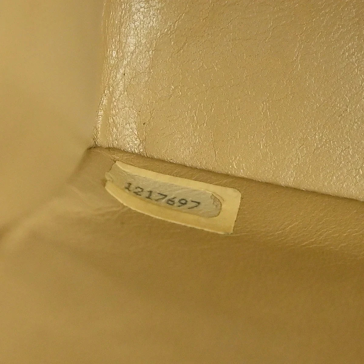 Chanel 1989-1991 Beige Lambskin Mini Classic Square Flap Shoulder Bag 17