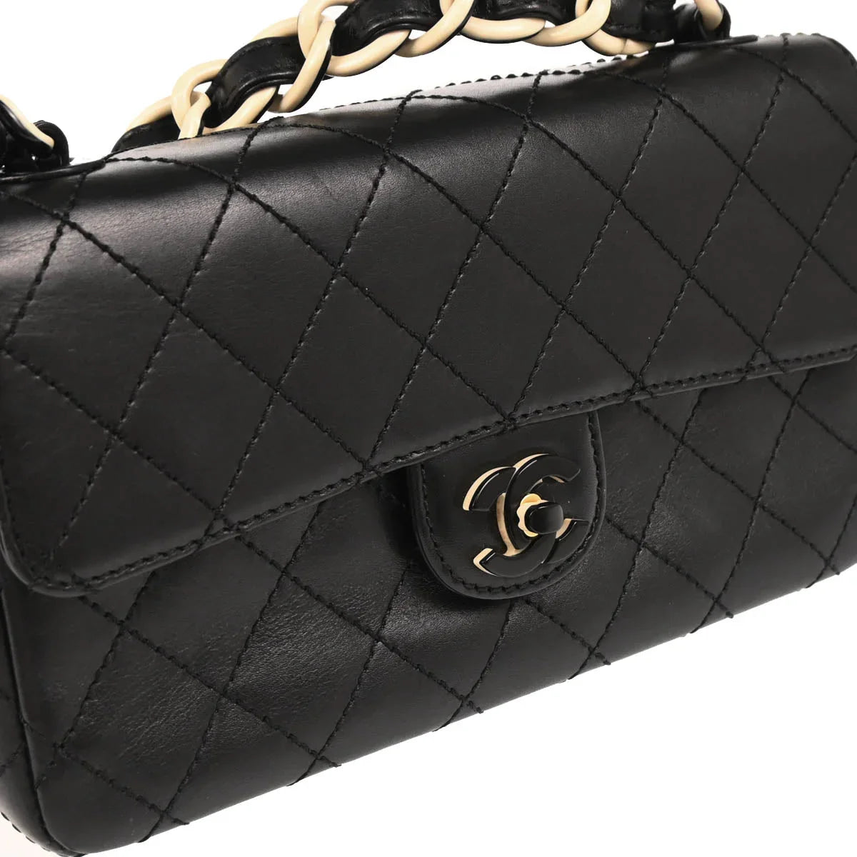 Chanel 2000-2002 Black Lambskin Shoulder Bag