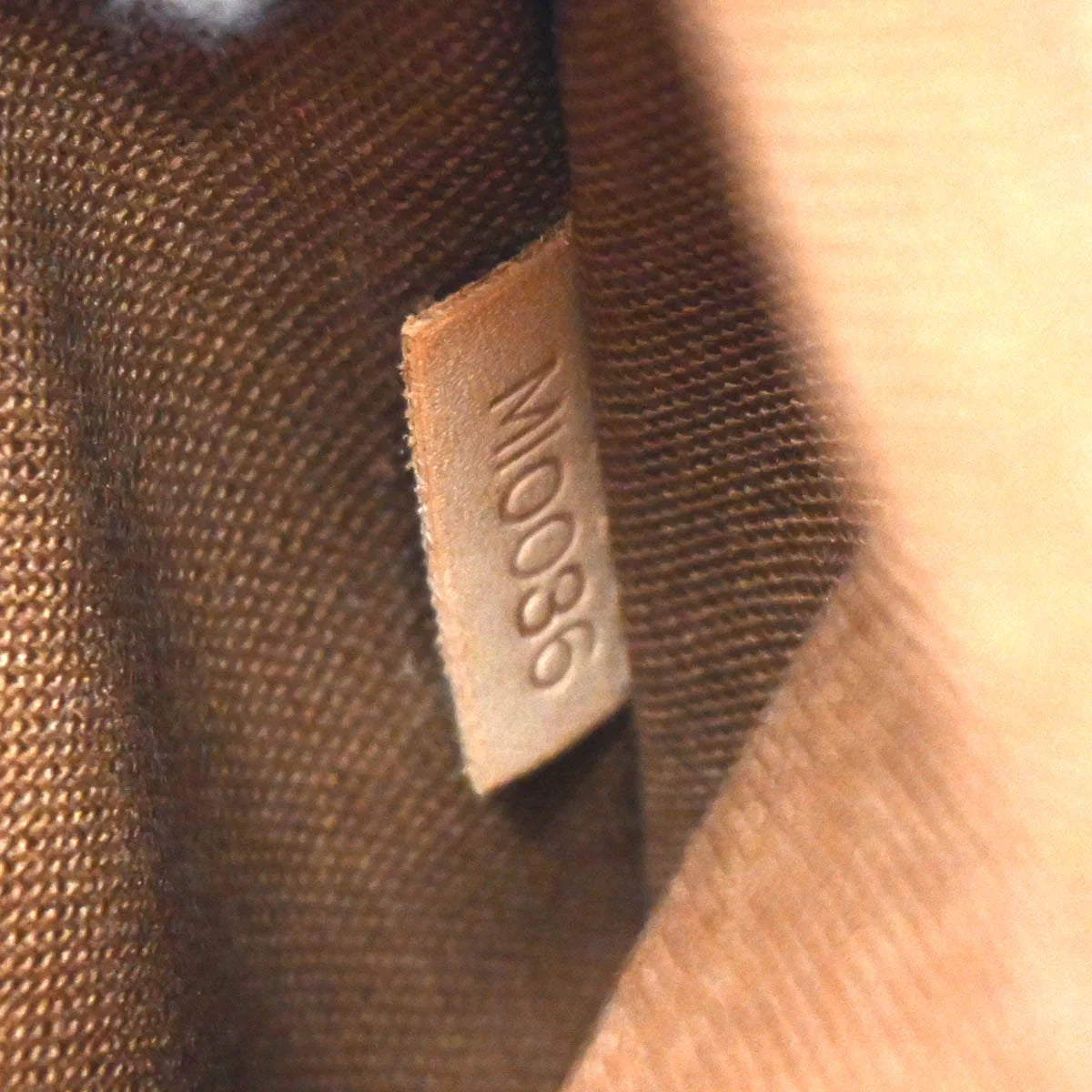 Louis Vuitton 2006 Monogram Pochette Bosphore Shoulder Bag M40044