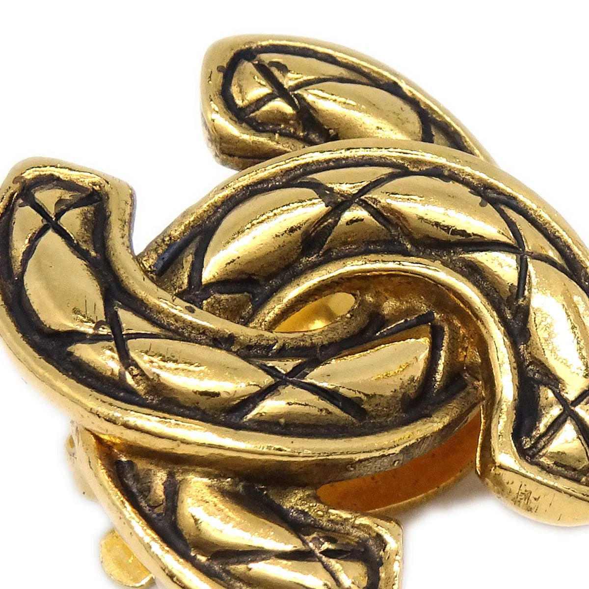 Chanel Gold CC Earrings Clip-On 2433