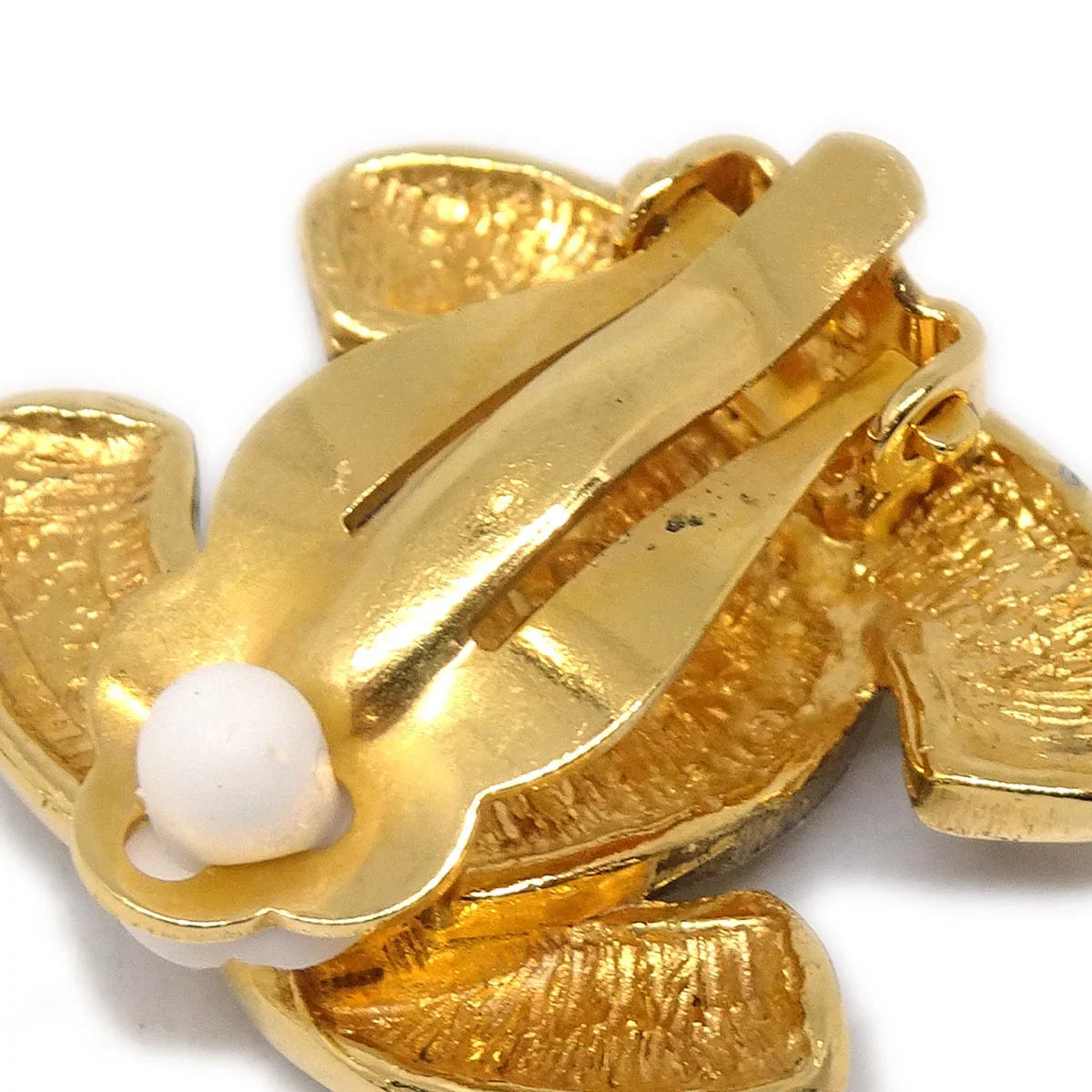 Chanel Gold CC Earrings Clip-On 2433