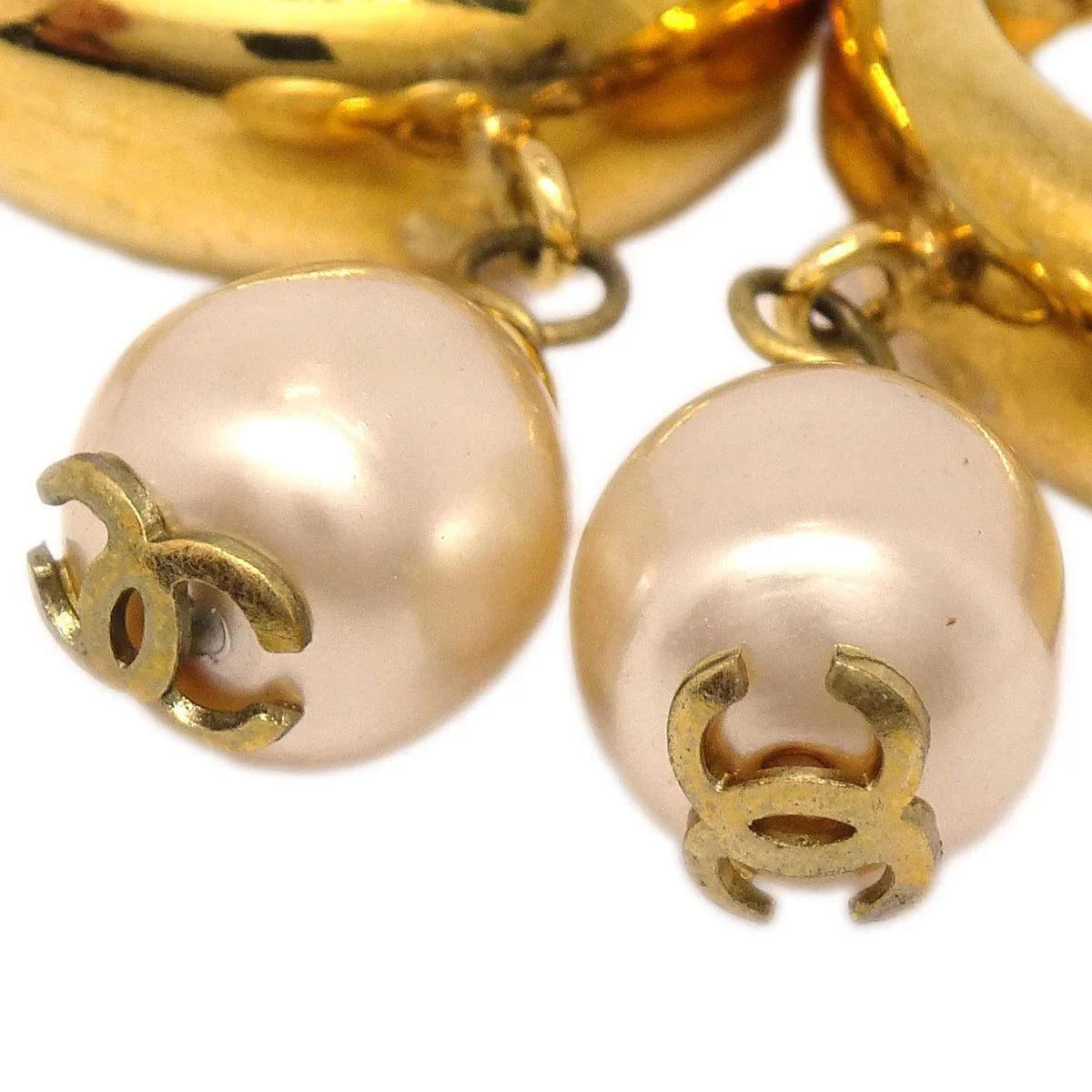 Chanel Gold Costume Pearl Dangle Earrings Clip-On 93P