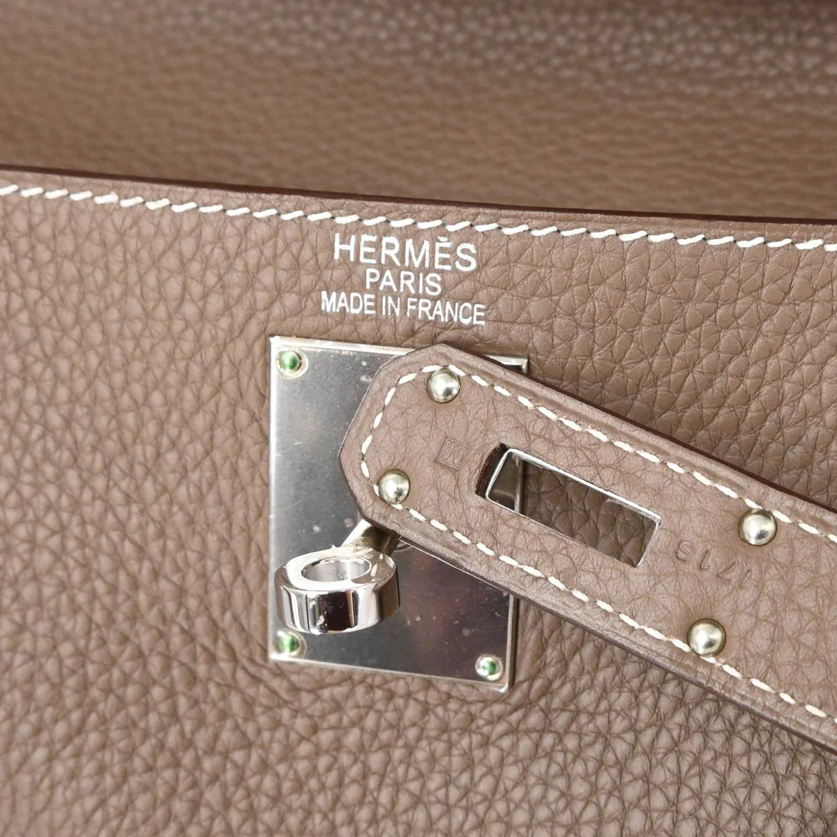 Hermes 2009 Etoupe Gray Taurillon Clemence Shoulder Kelly Handbag